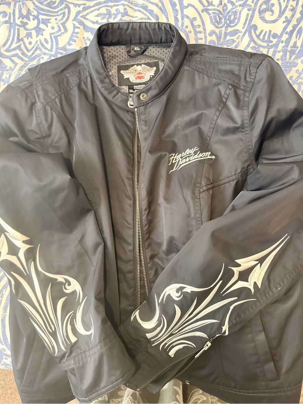 Harley-Davidson Black Jacket with White Sleeve Flames